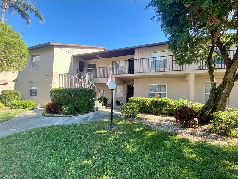 5725 Foxlake DR #7, North Fort Myers, FL 33917