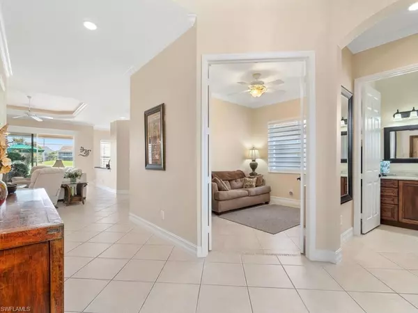 Naples, FL 34104,91 Glen Eagle CIR