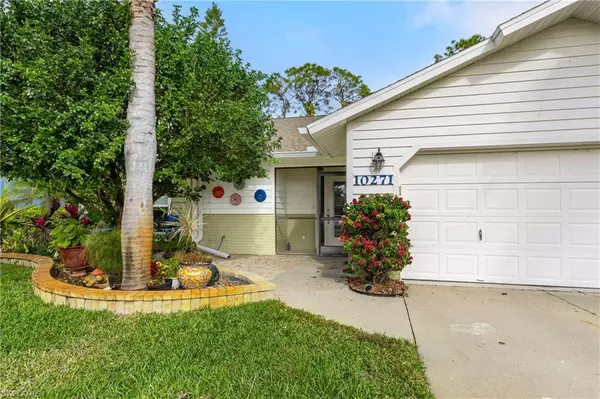 10271 St Patrick LN, Bonita Springs, FL 34135