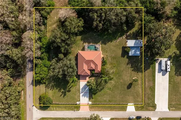 Alva, FL 33920,21400 Walker Farm CT