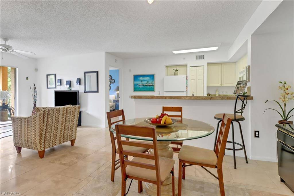 Naples, FL 34104,1180 Wildwood Lakes BLVD #206