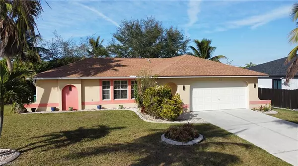 Cape Coral, FL 33990,822 SE 5th CT