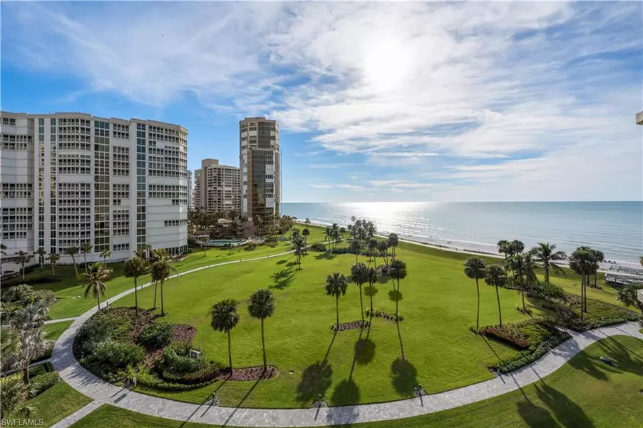 4551 Gulf Shore BLVD N #804, Naples, FL 34103