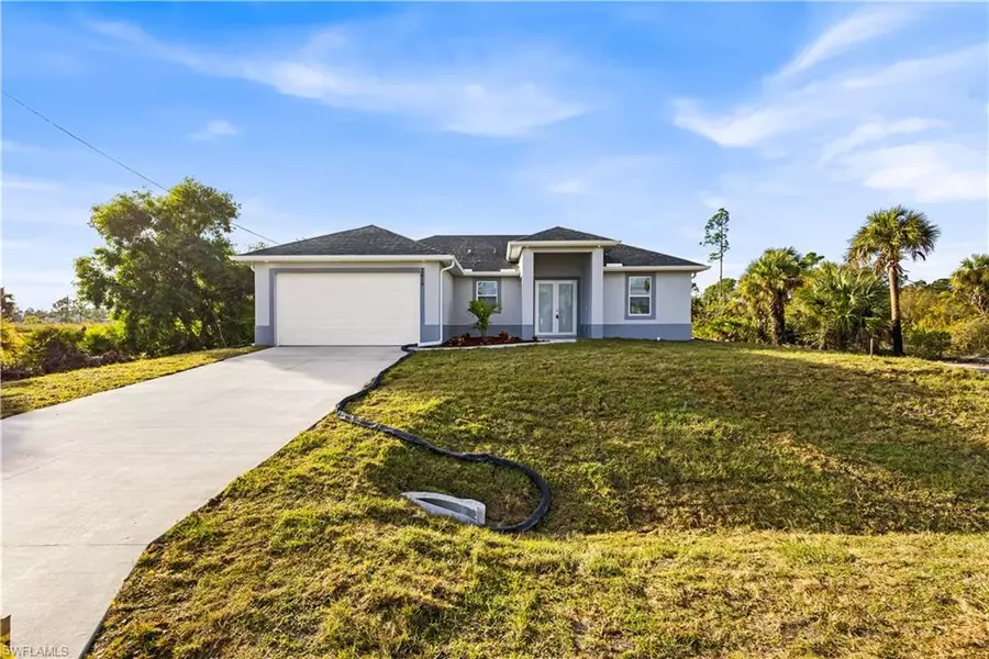 901 W 15th ST, Lehigh Acres, FL 33972