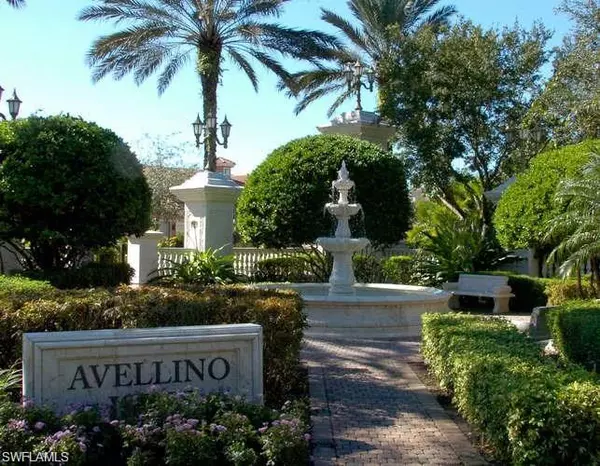 Naples, FL 34119,571 Avellino Isles CIR #201