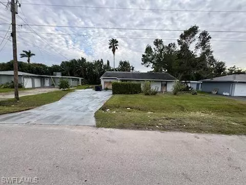 North Fort Myers, FL 33903,469 Grenier DR