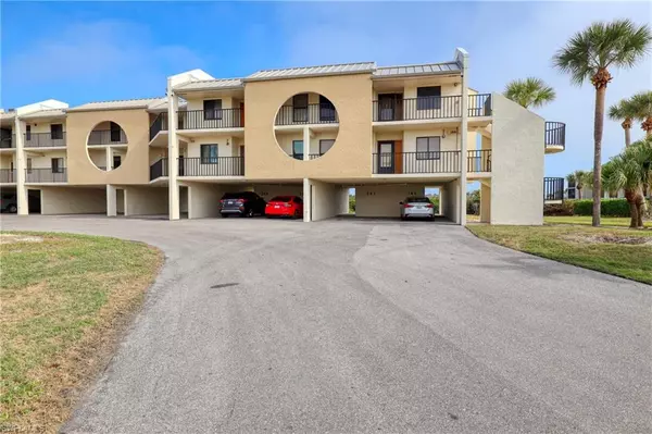 Fort Myers Beach, FL 33931,21470 Bay Village DR #142