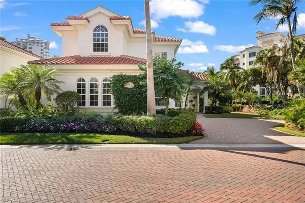 Naples, FL 34108,8723 La Palma LN