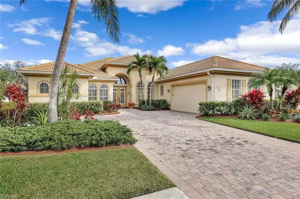 15948 Paseo LN, Naples, FL 34110