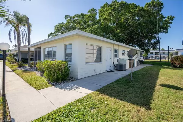Cape Coral, FL 33904,4916 Vincennes ST #1