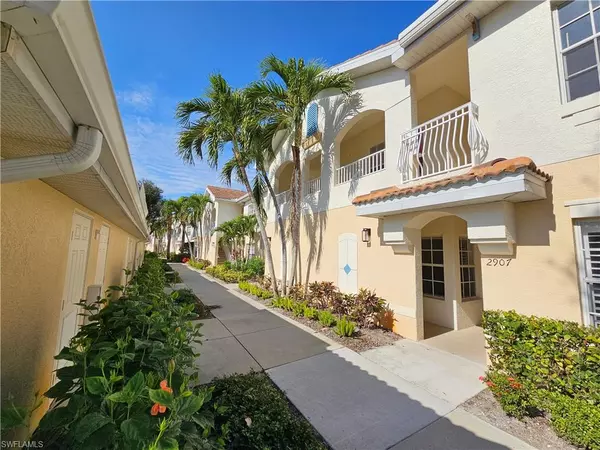 3013 Driftwood WAY #2907, Naples, FL 34109