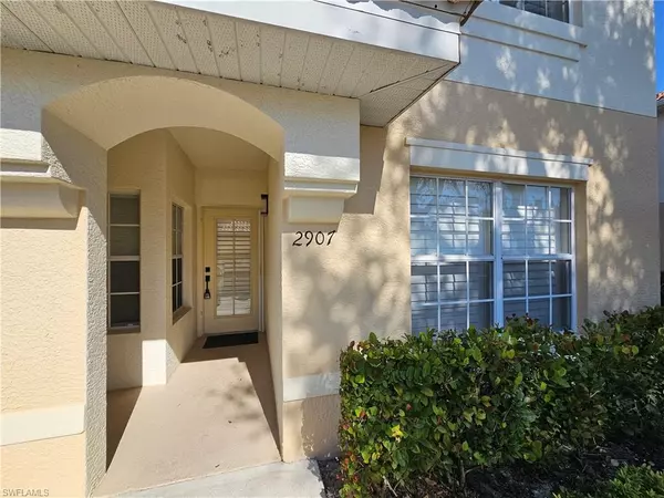 Naples, FL 34109,3013 Driftwood WAY #2907