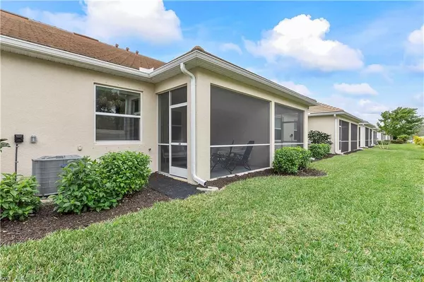 Naples, FL 34112,4558 Arboretum CIR #103