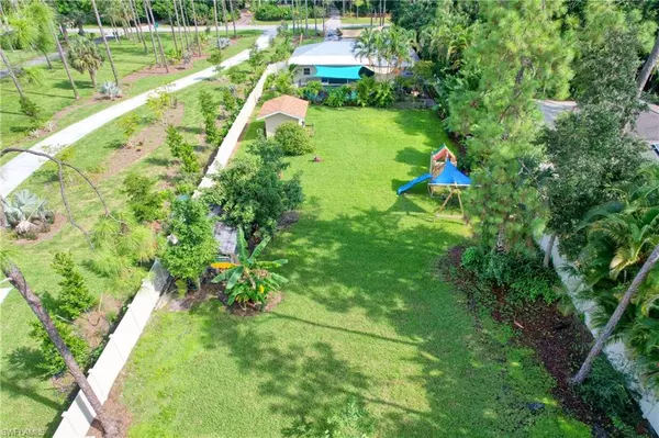 Naples, FL 34119,6120 English Oaks LN