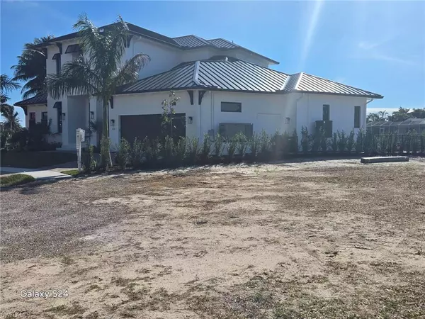 Marco Island, FL 34145,434 Tarpon CT