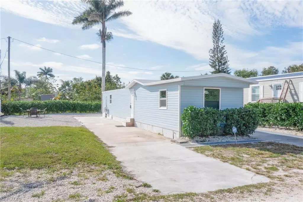 Naples, FL 34114,950 Auto Ranch RD #2