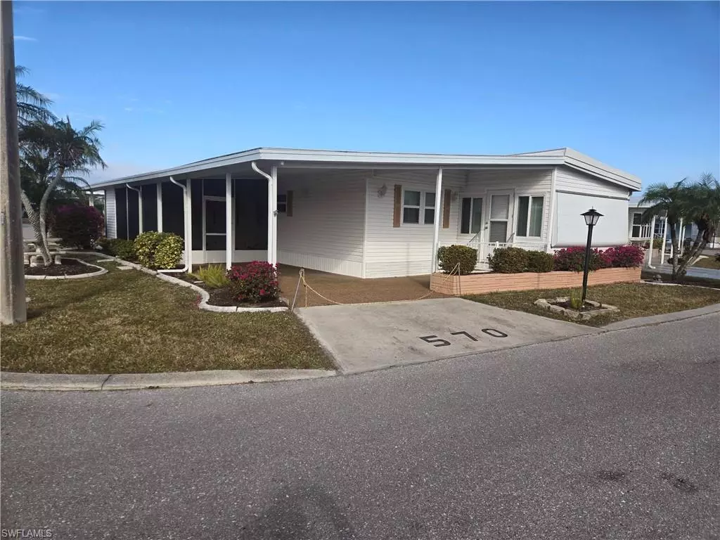 North Fort Myers, FL 33903,570 Hogan DR