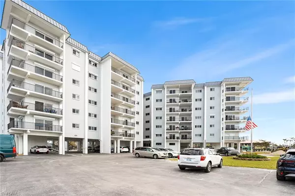 Fort Myers Beach, FL 33931,1511 Estero BLVD #207