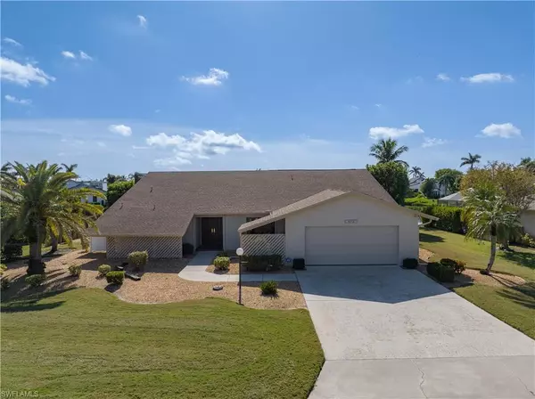 872 S Town And River DR, Fort Myers, FL 33919