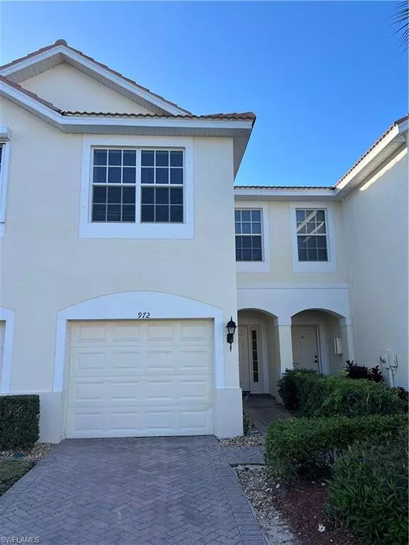 Naples, FL 34105,972 Hampton CIR #77