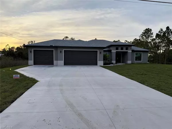 819 8th AVE, Lehigh Acres, FL 33972