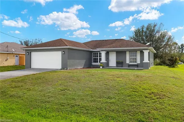 216 Pembroke ST, Lehigh Acres, FL 33974