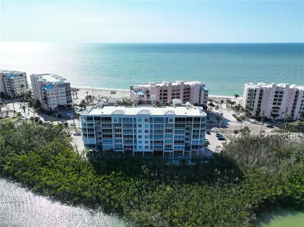 Bonita Springs, FL 34134,262 Barefoot Beach BLVD #306