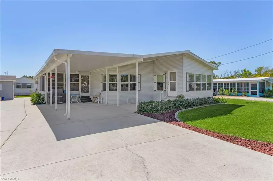 5941 Wisconsin ST, Bokeelia, FL 33922