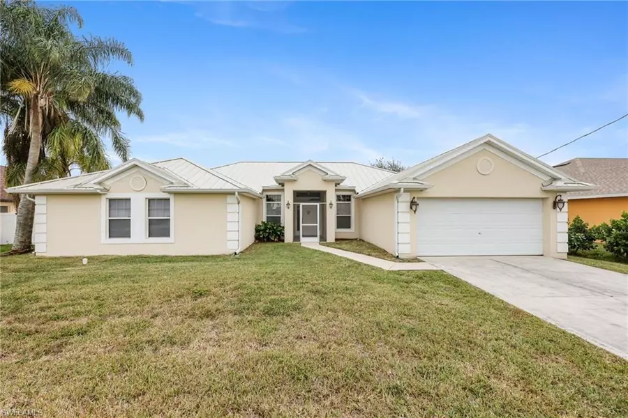 409 Windermere DR, Lehigh Acres, FL 33972