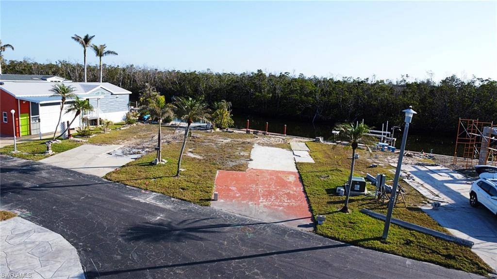 Fort Myers Beach, FL 33931,97 Blackbeard WAY