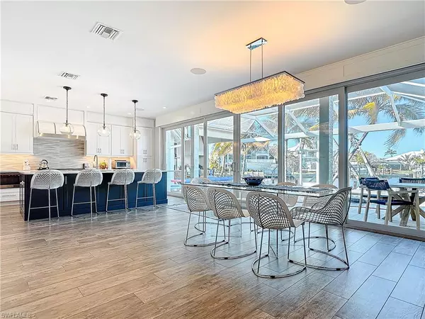 Sanibel, FL 33957,750 Periwinkle WAY