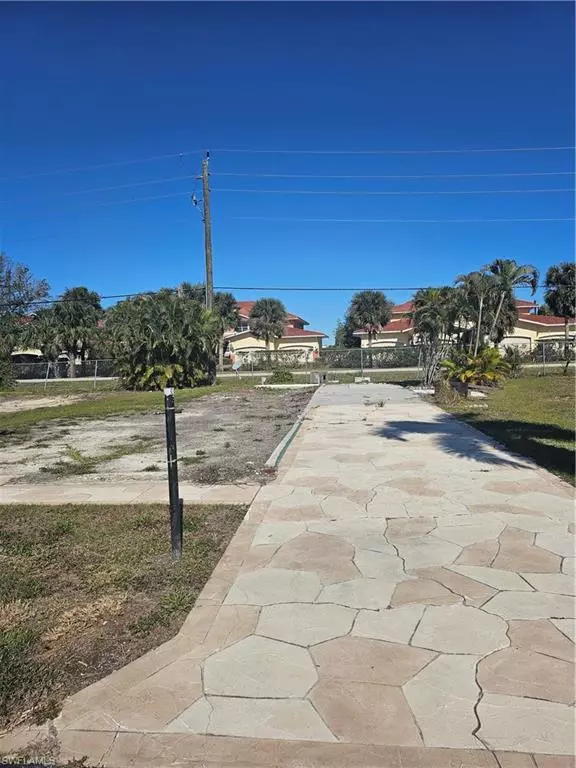 Fort Myers, FL 33908,22 Williamsburg WAY