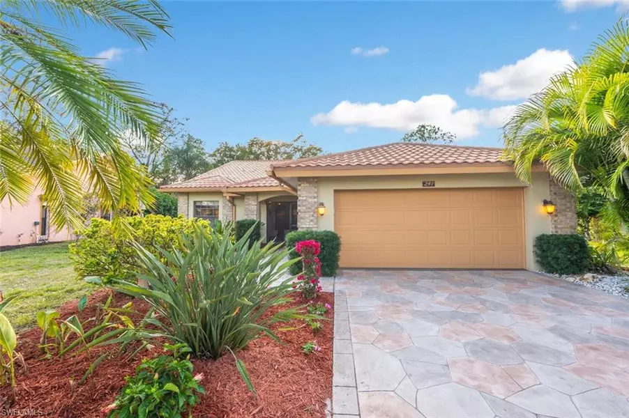 241 Saint James WAY, Naples, FL 34104