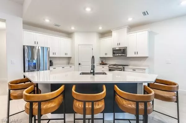 Naples, FL 34110,16907 FAIRGROVE WAY #201