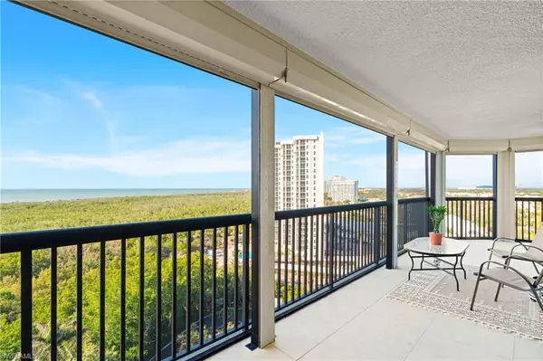 Naples, FL 34108,6075 Pelican Bay BLVD #1206