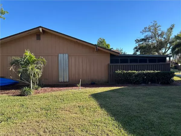 Fort Myers, FL 33908,17301 Timber Oak LN