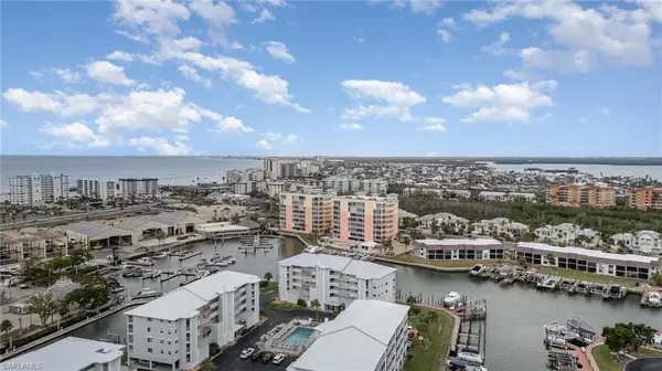 Fort Myers Beach, FL 33931,4551 Bay Beach LN #353