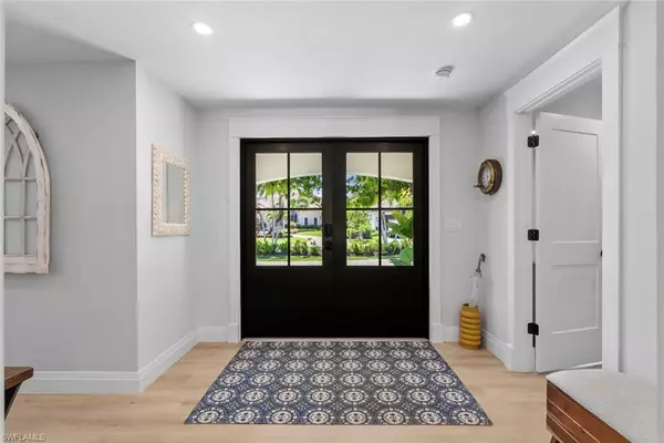 Naples, FL 34103,4222 Crayton RD