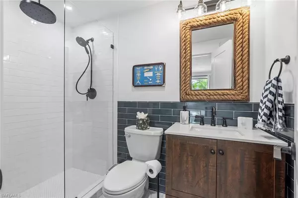 Naples, FL 34103,4222 Crayton RD