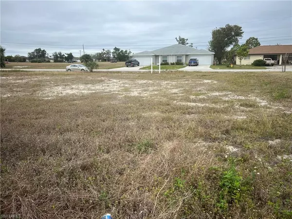 Cape Coral, FL 33991,1223 SW 7th CT