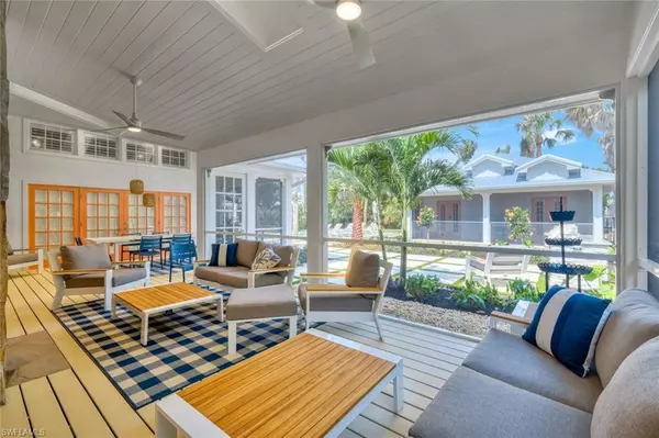 Naples, FL 34102,67 8th AVE S