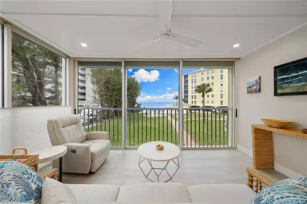 Naples, FL 34103,3483 Gulf Shore BLVD N #106