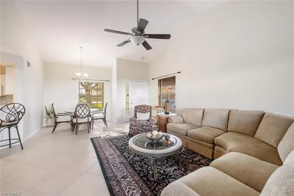 Naples, FL 34104,554 Windsor SQ #101