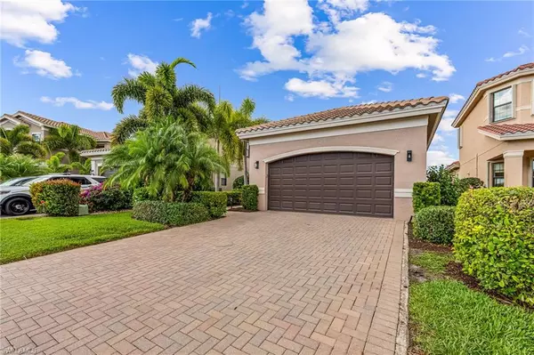 11696 Meadowrun CIR, Fort Myers, FL 33913