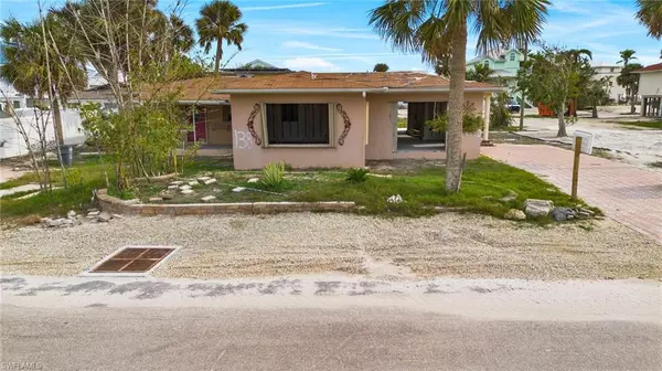 Fort Myers Beach, FL 33931,136 Madison CT