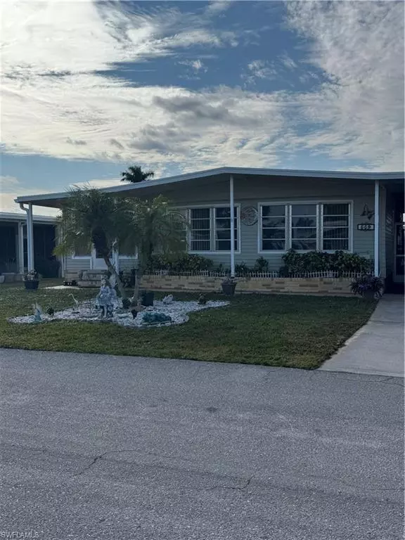 North Fort Myers, FL 33917,559 Peace Lake CT