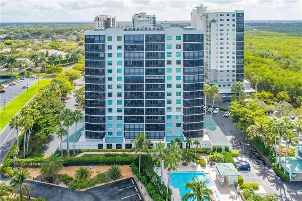 Naples, FL 34110,430 Cove Tower DR #803
