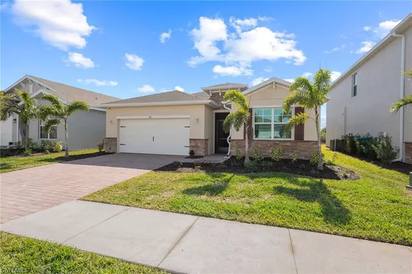 366 Spring Hill Lake LOOP, Cape Coral, FL 33993