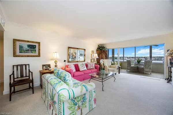 Naples, FL 34103,3420 Gulf Shore BLVD N #63