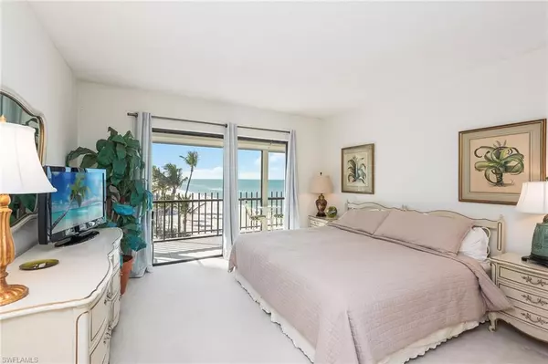 Naples, FL 34103,3399 Gulf Shore BLVD N #509